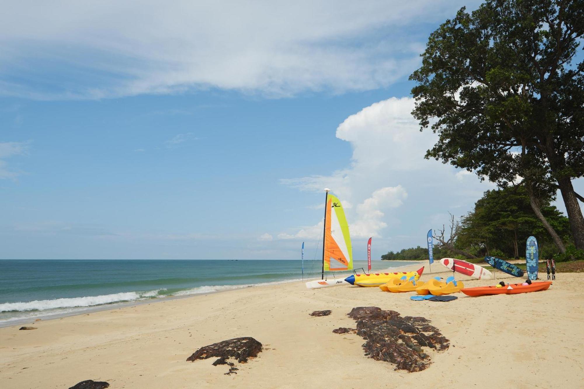 The Westin Desaru Coast Resort Kültér fotó Beach at the resort