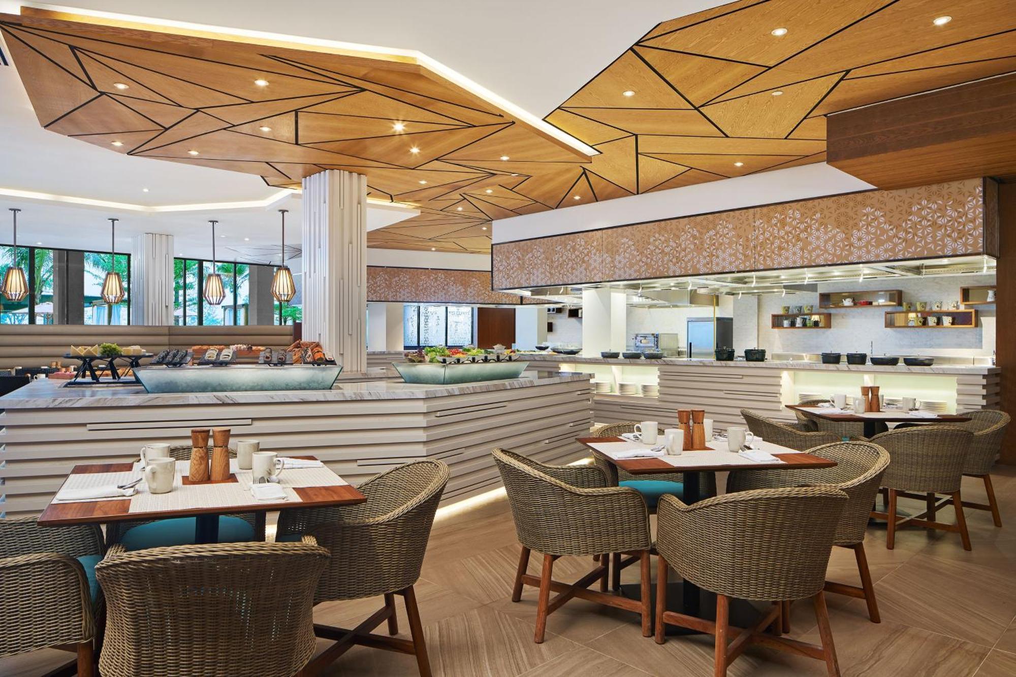 The Westin Desaru Coast Resort Kültér fotó The restaurant