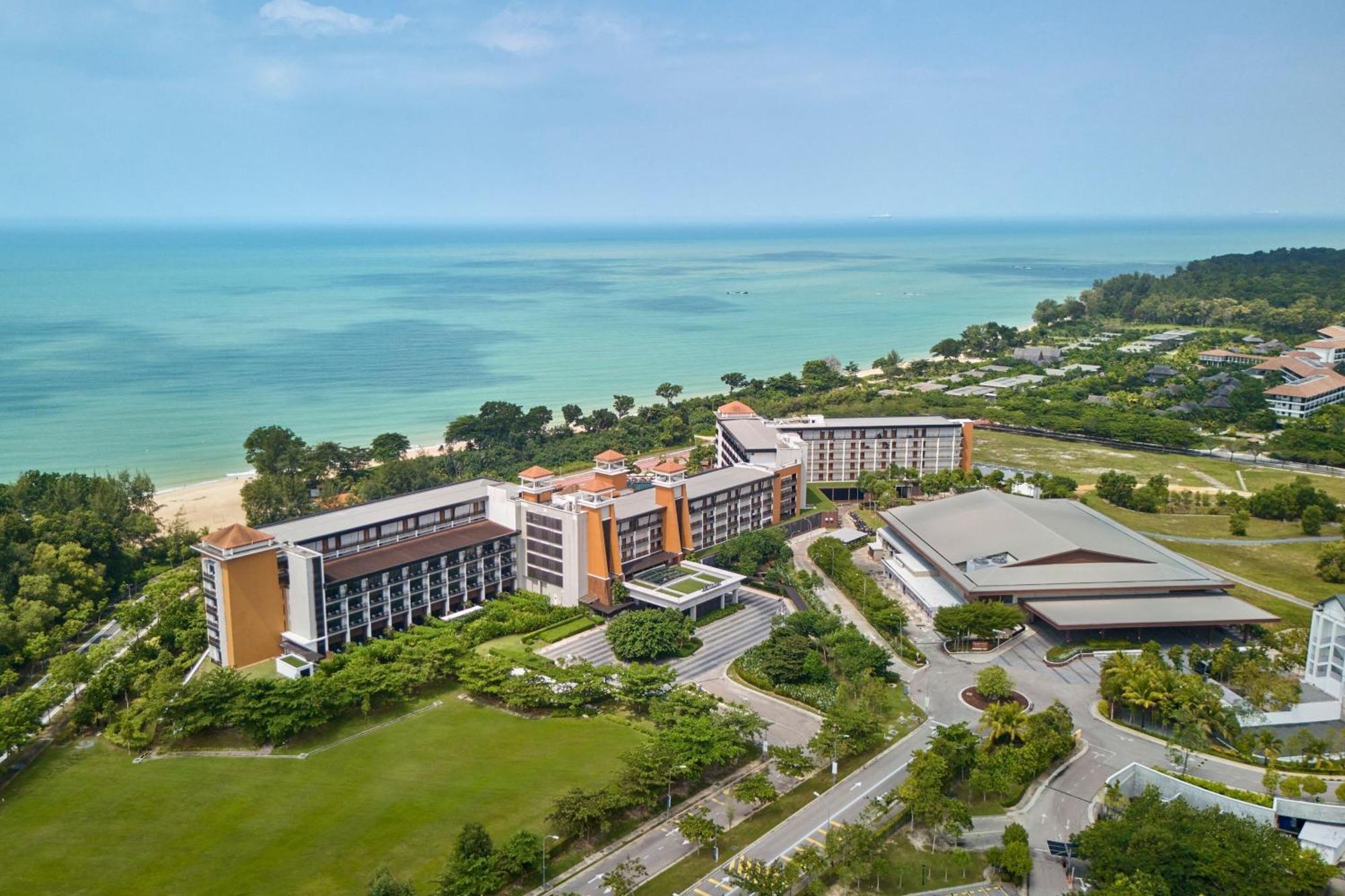 The Westin Desaru Coast Resort Kültér fotó The Royal Paradise Hotel and Spa