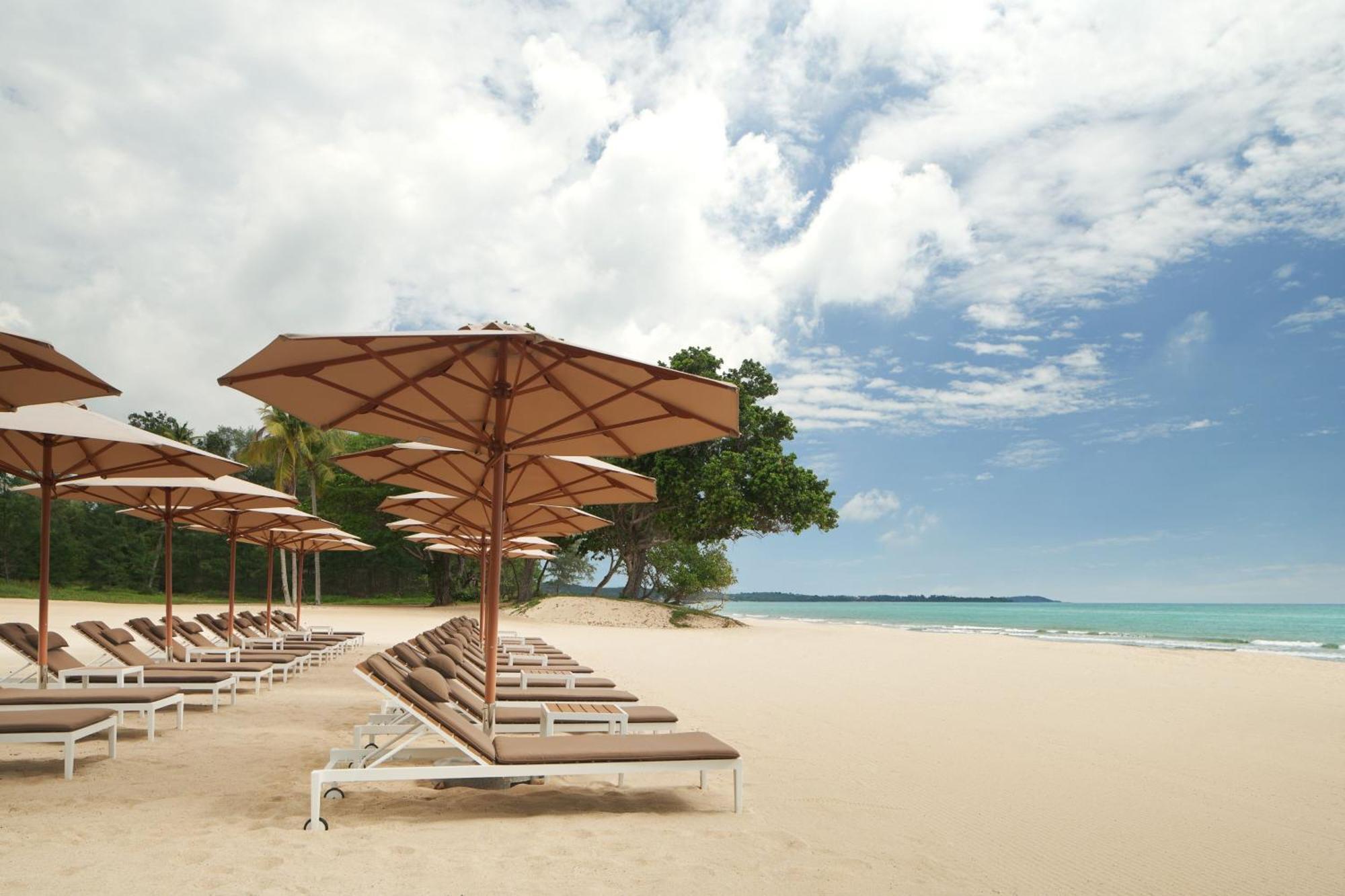 The Westin Desaru Coast Resort Kültér fotó Beach at The Oberoi, Kuala Lumpur